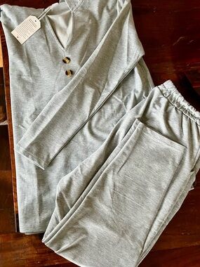 Cozy Gray Loungewear Set with Button Detail Sz M NWT